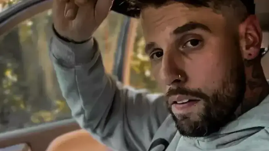 Alcoholic shares the three differences between a normal drinker and an addict