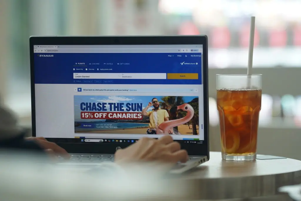 Check-in online, you'll save yourself a lot of hassle (Serene Lee/SOPA Images/LightRocket via Getty Images)