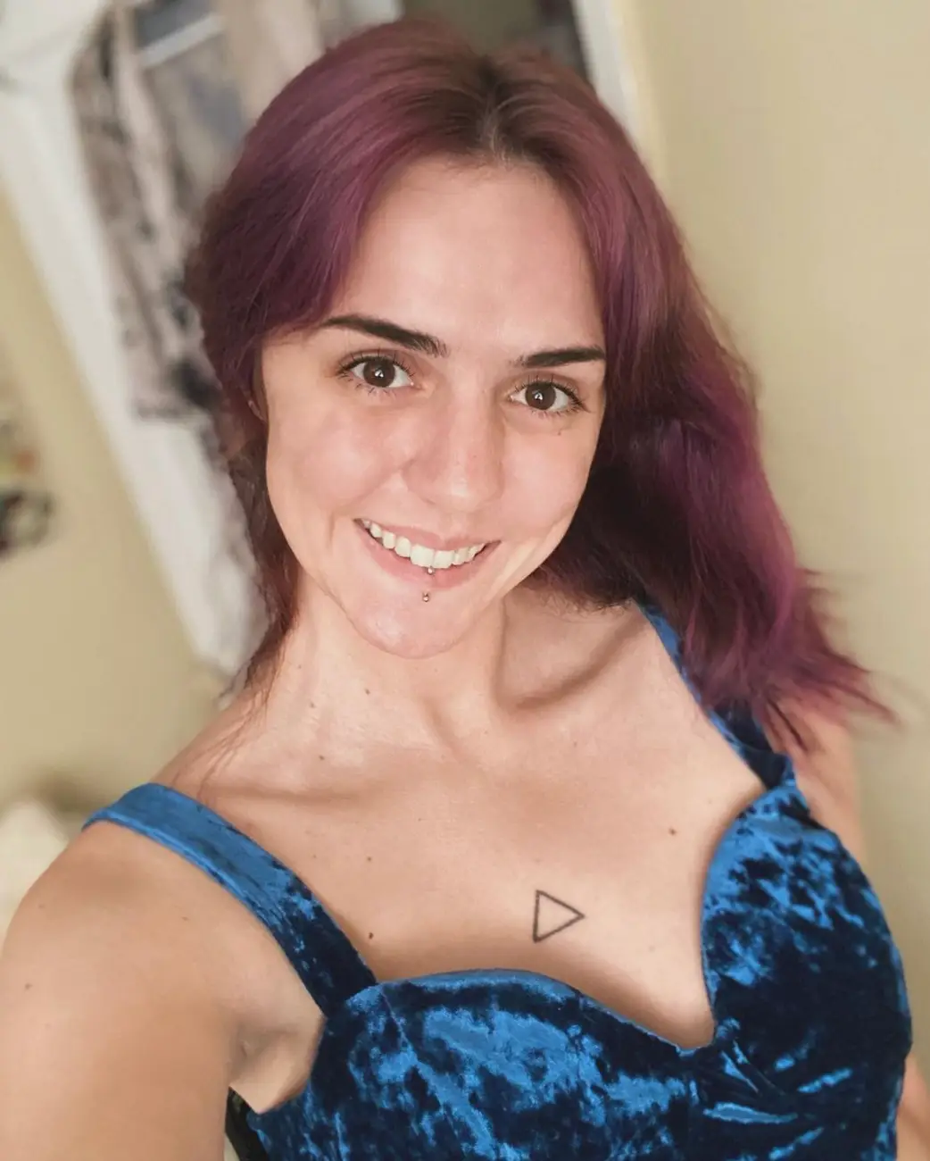 Delta talks about her condition on social media. (dammitdelta/Instagram)