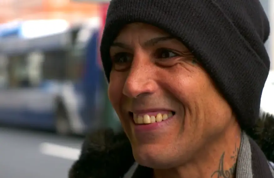 Elmer Alvarez found a cheque by chance (CBS News)