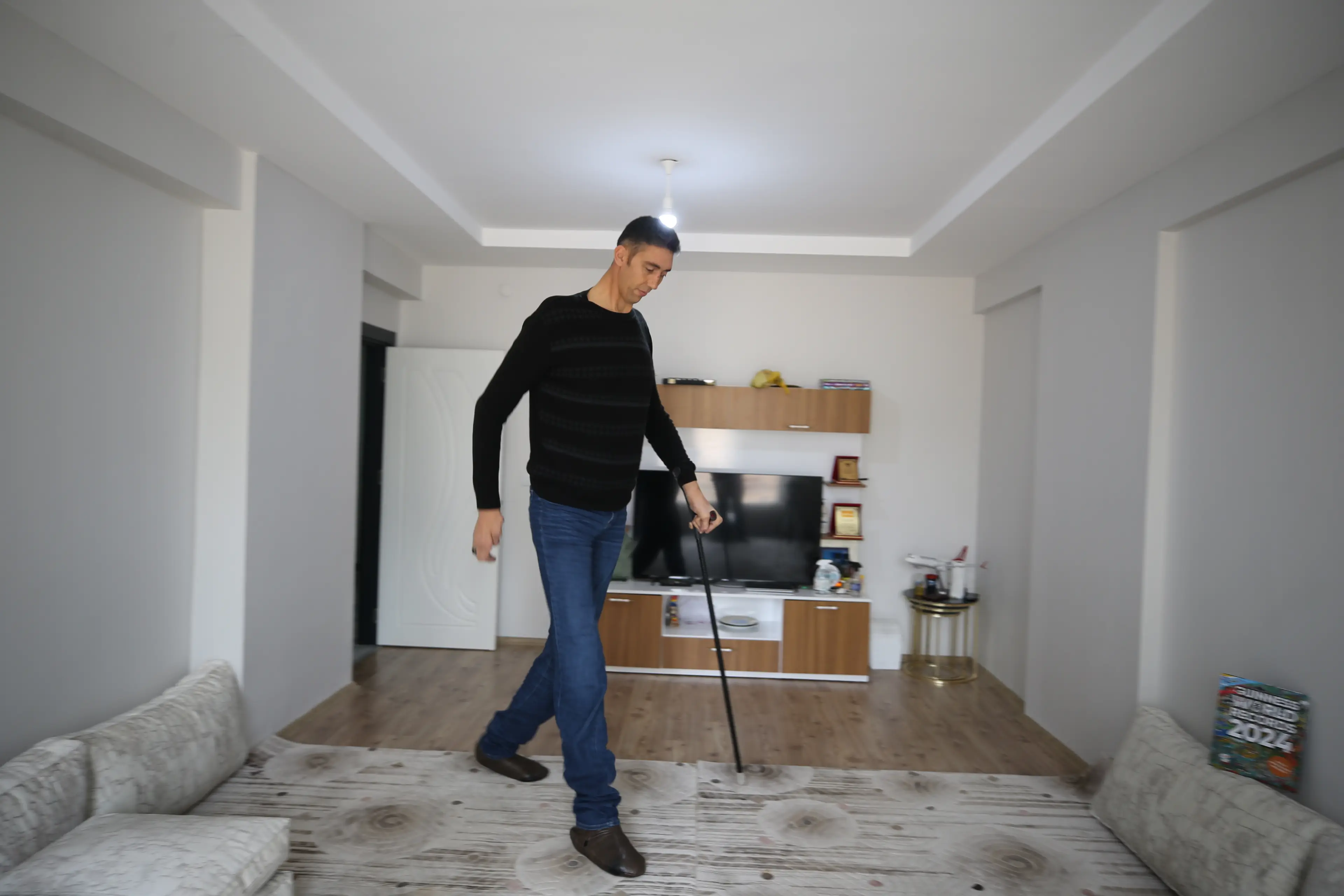 Sultan Kösen, taller than anyone currently alive but not taller than most blue whale penises. (Halil Ibrahim Sincar/Anadolu via Getty Images)