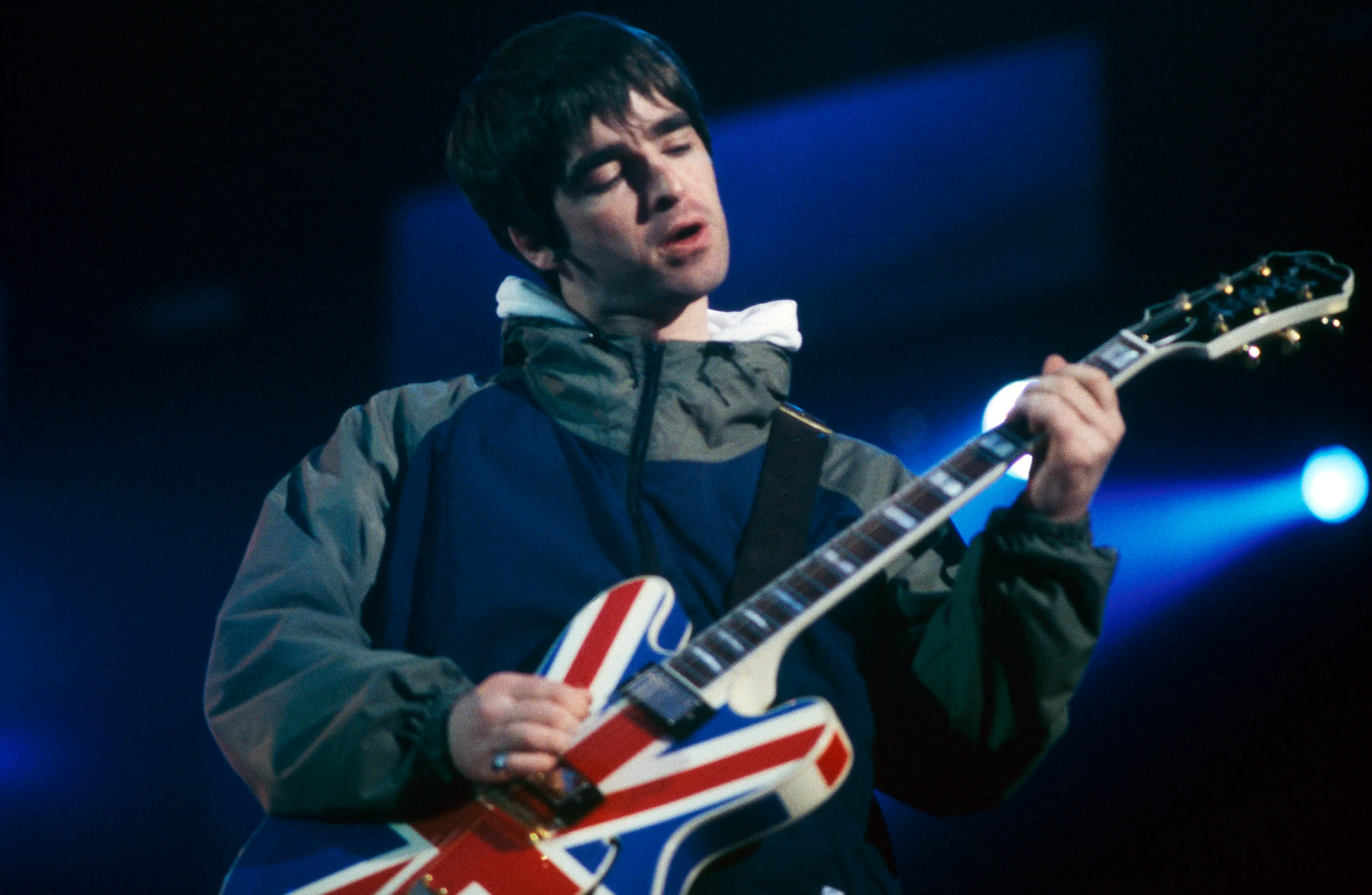 Noel and his iconic Union Flag guitar (Patrick Ford/Redferns)