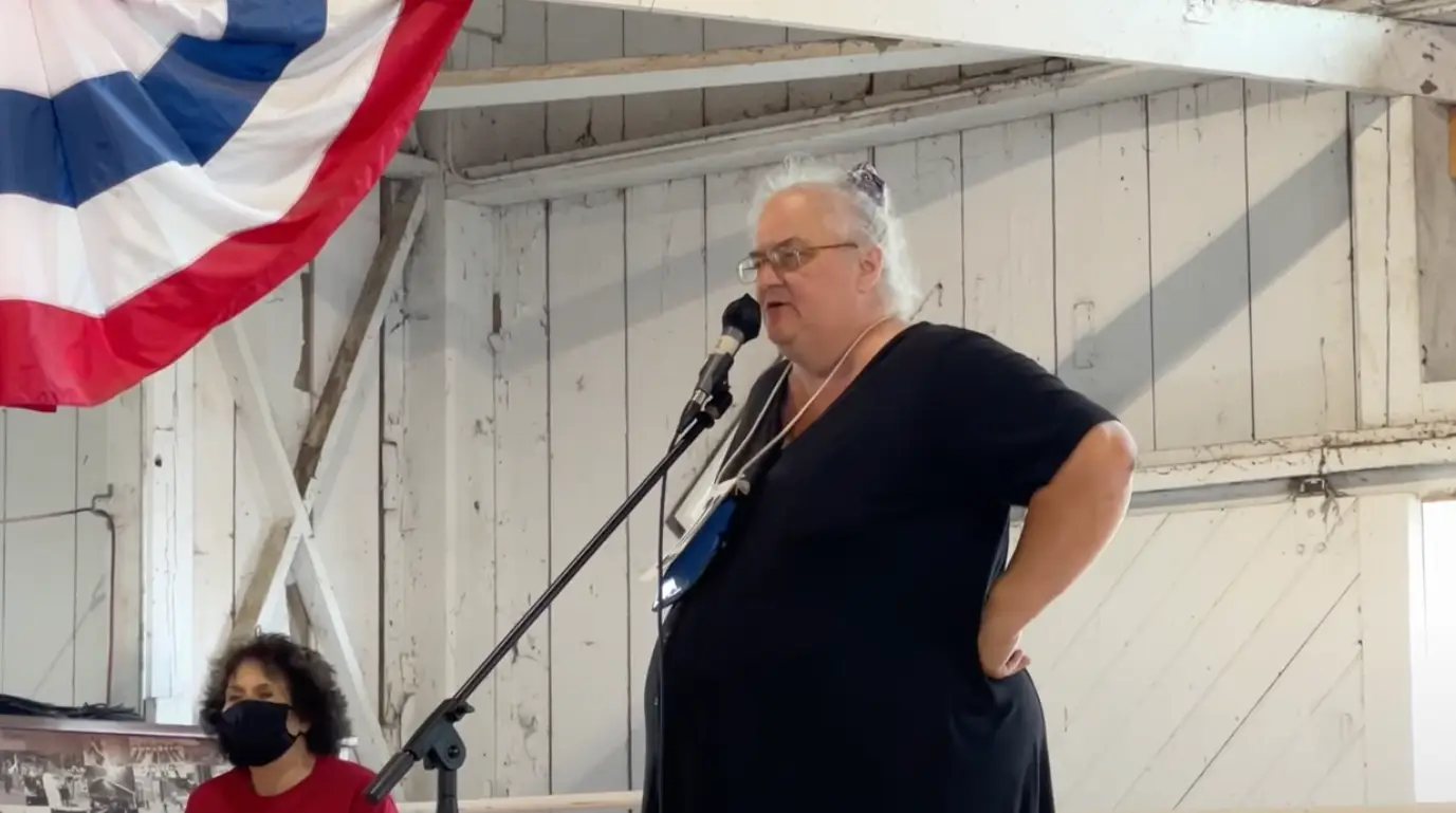 Dawn Mennear won the 2022 Husband Calling competition.