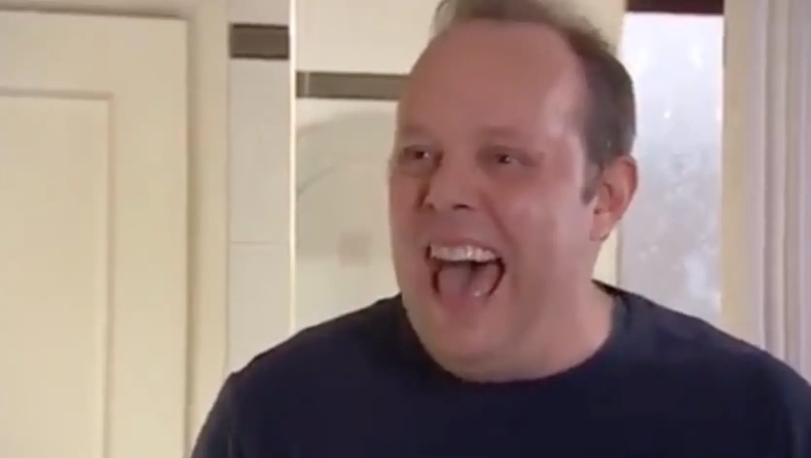 Jay's dad makes things pretty uncomfortable. (Channel 4)