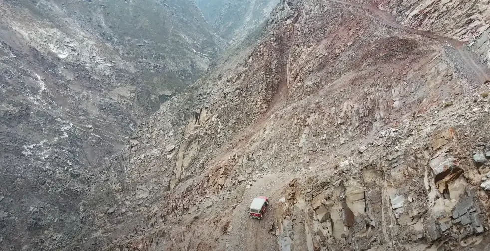 Truly terrifying (YouTube/Ruhi Cenet)