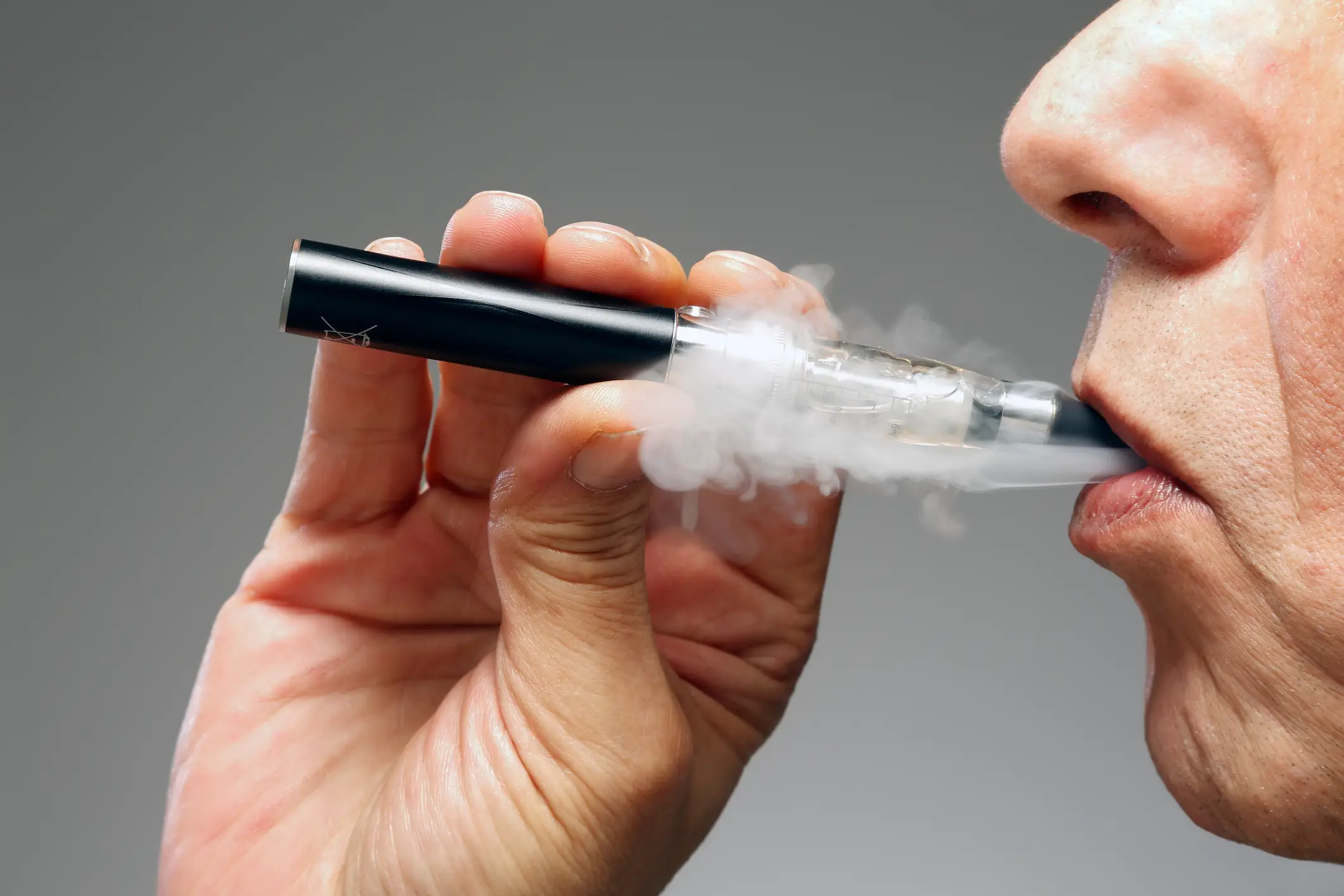Vaping comes with its own health issues (Getty Stock Photo)