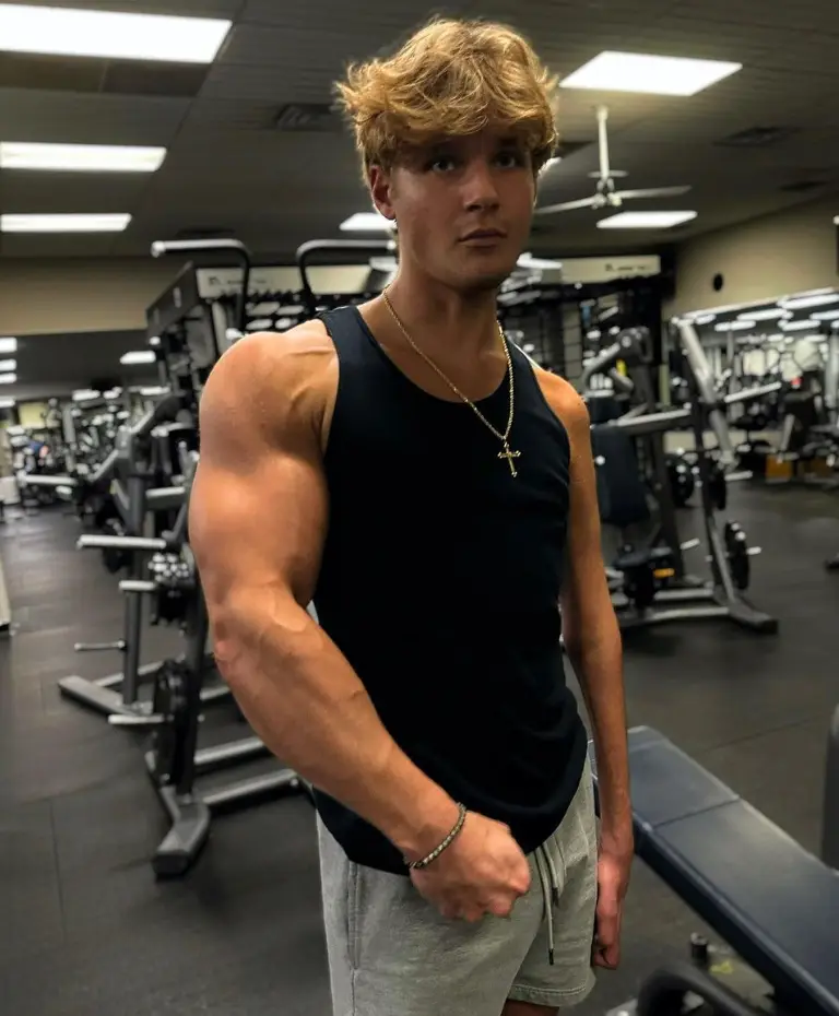 Jackson Schop regularly shares fitness updates on social media.
