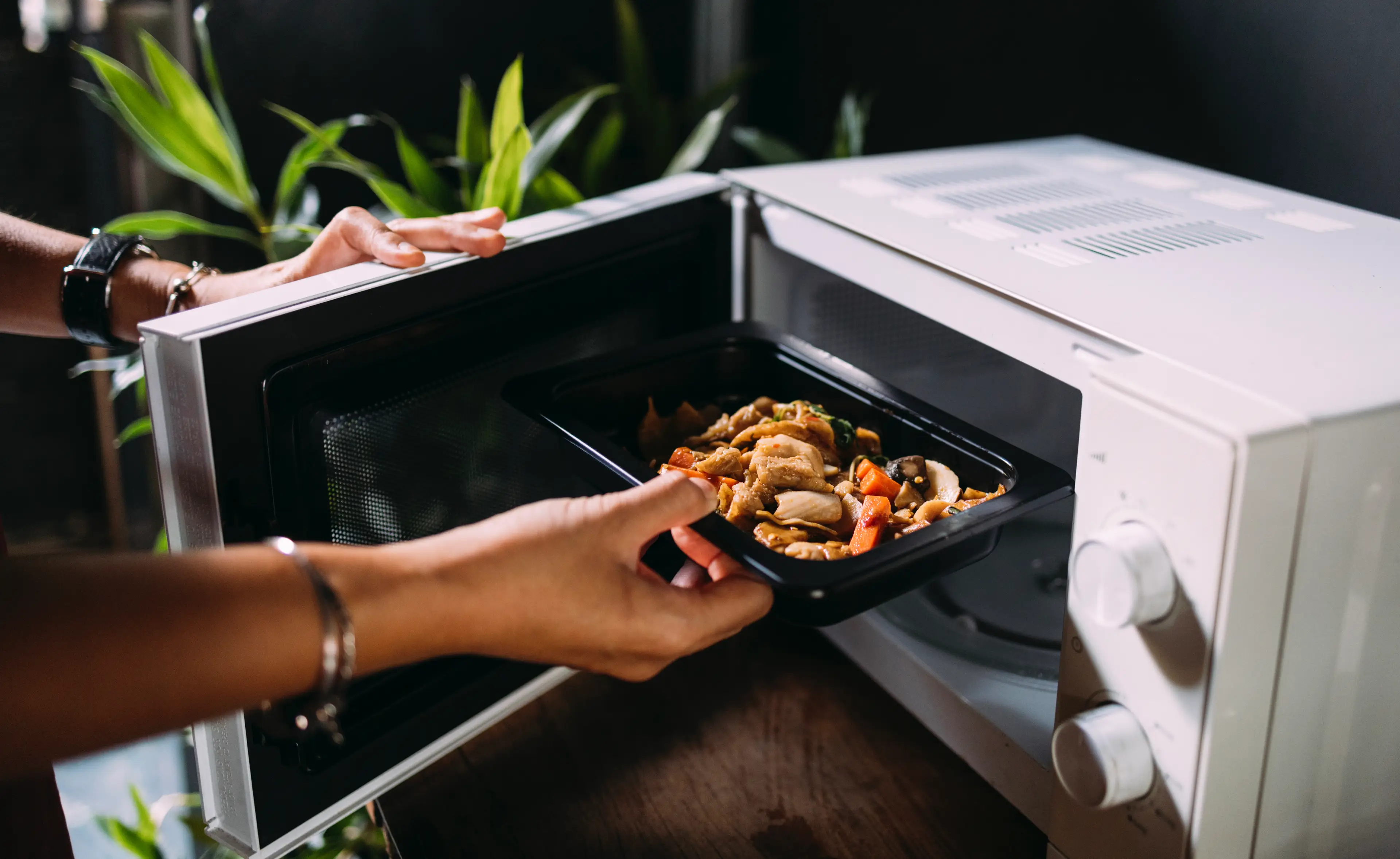 The doctor warned against using plastic containers in the microwave.
