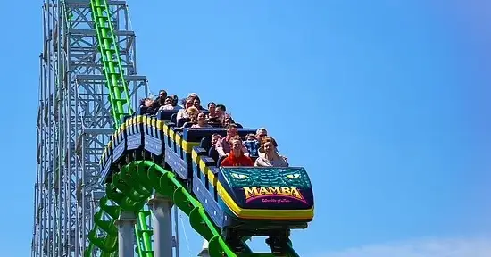 Chris and Cassie claim the girl's seatbelt became undone (Worlds of Fun)