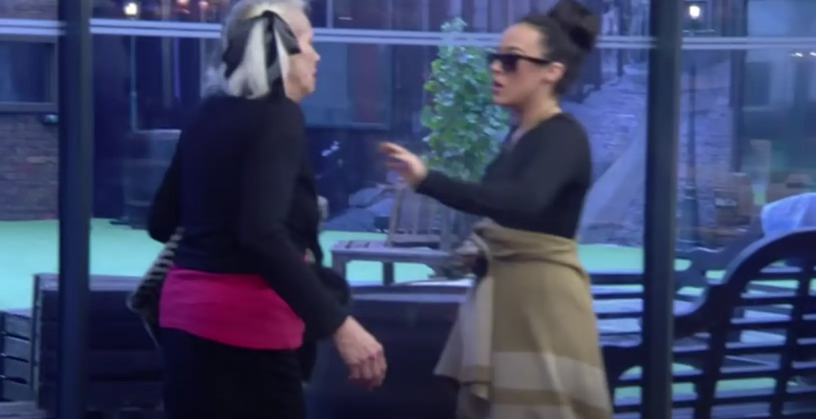 Angie Bowie later cleared up the confusion.