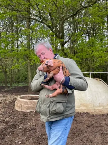 Clarkson has been fond of the pigs on his farm (LADbible)