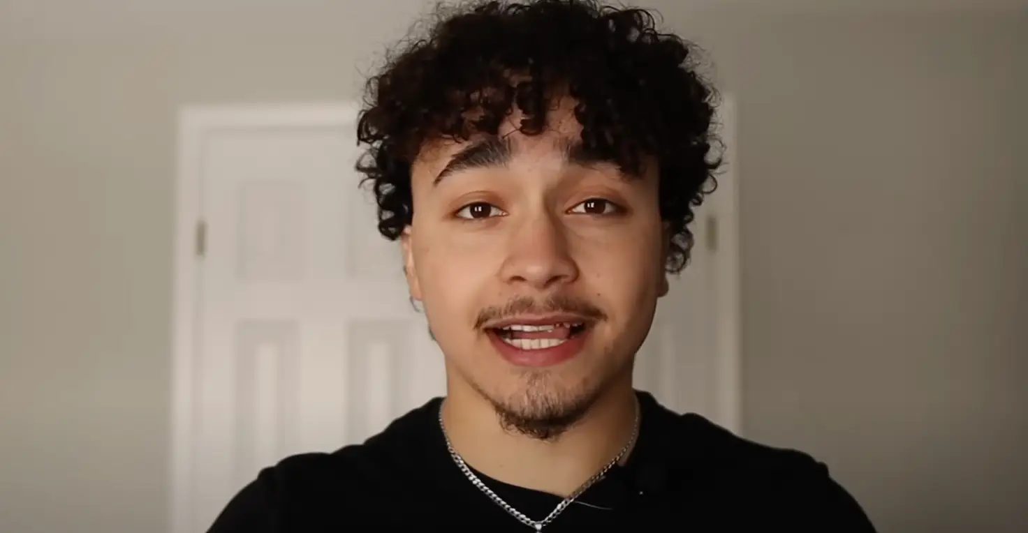 The lad says he did it for a year. (dalati / YouTube)