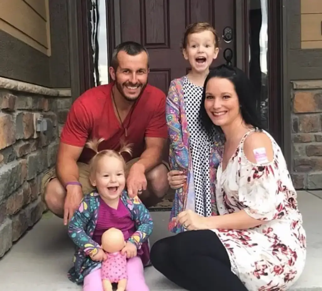 Watts keeps pictures of his family in his cell (Shanann Watts)