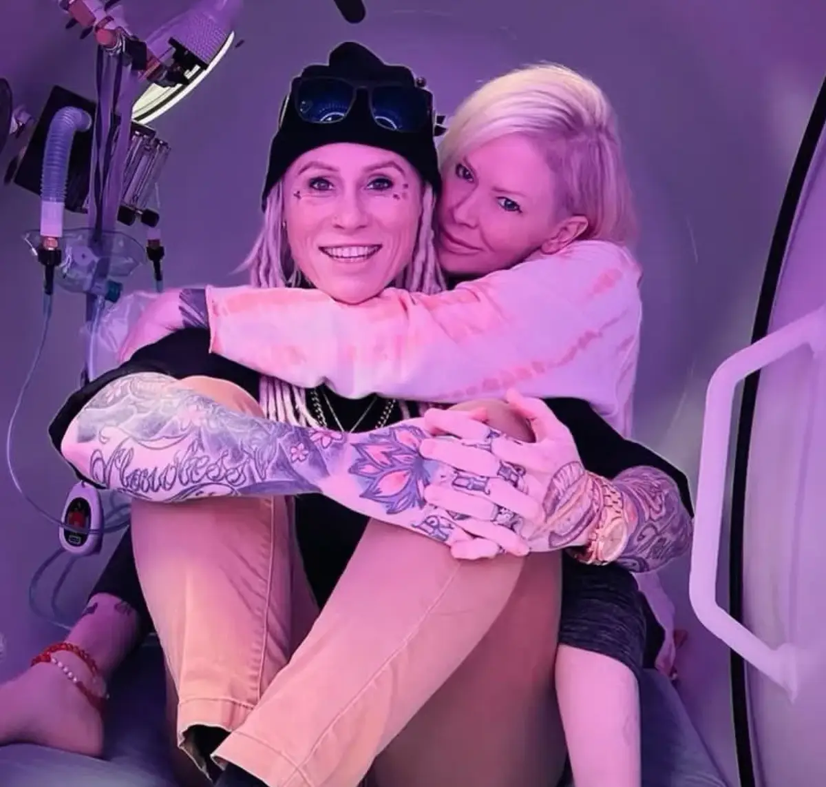 Jameson said she's now questioning why she ever dated men.