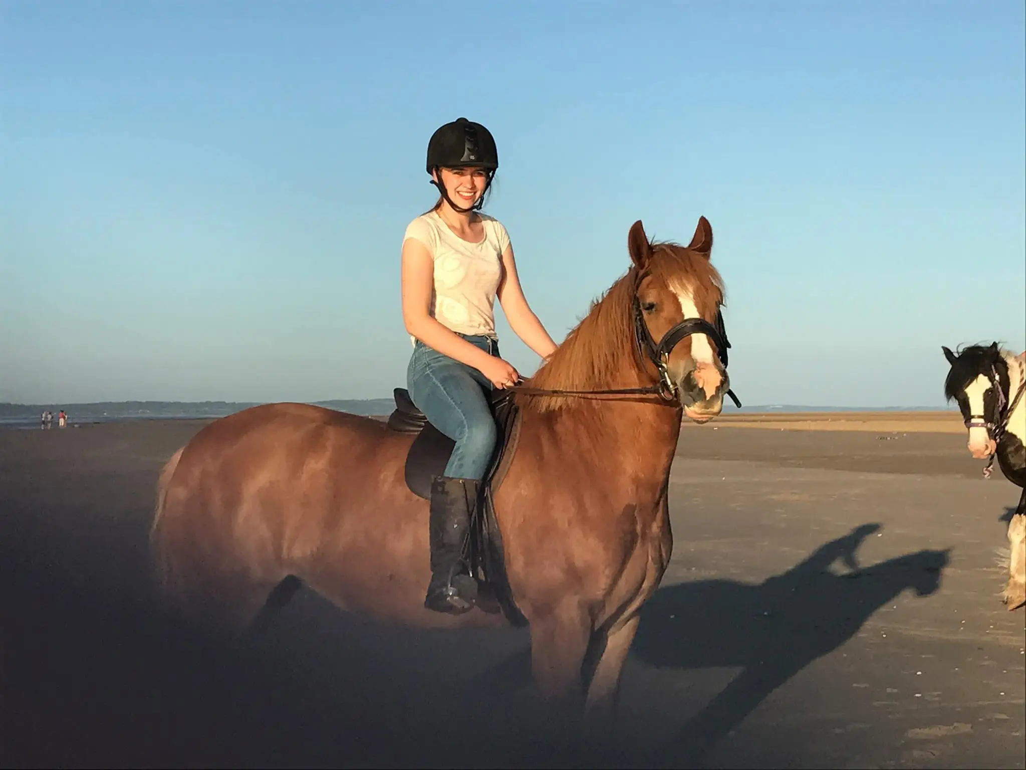 28-year-old Stephanie Thomas had begun to experience severe stomach pain in 2021/22 (Liverpool Echo)