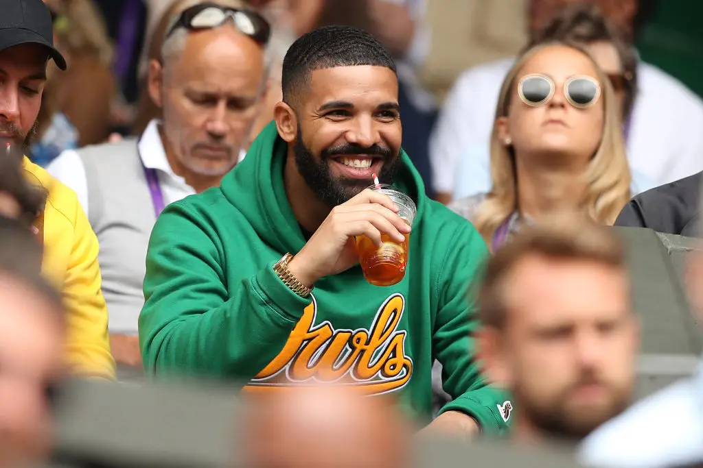 Drake at Wimbledon in 2018 before Serena takes to the pitch. (DANIEL LEAL/AFP via Getty Images)