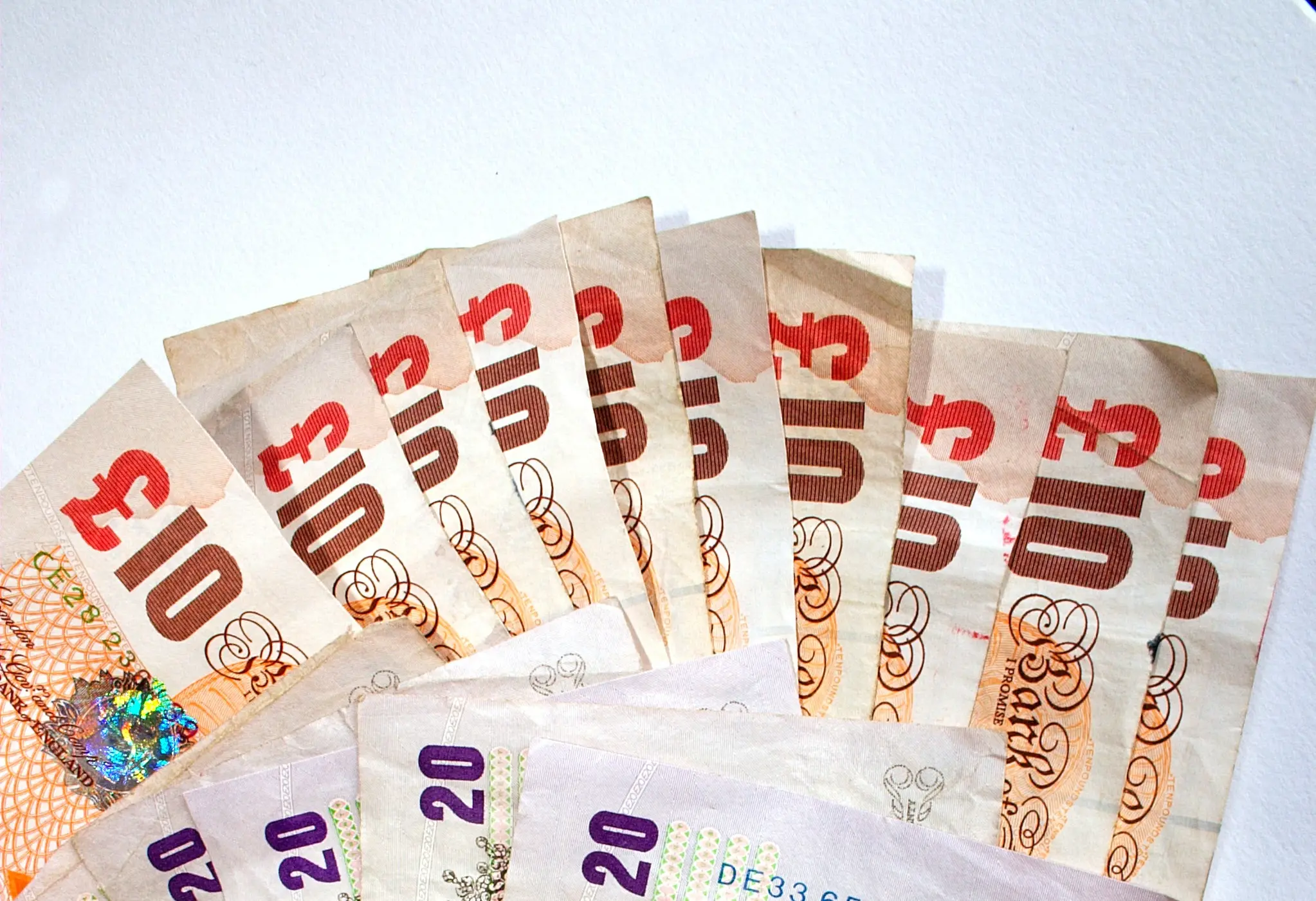 You could bag yourself £200 for switching over (Getty Stock/Pamelajane)