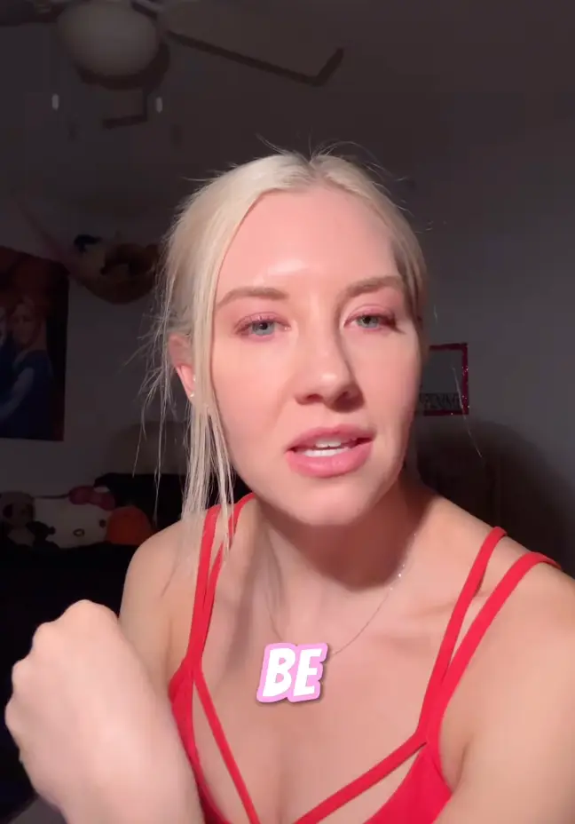 The influencer has no shame in remaining a virgin (Instagram/itslaurenciaga)