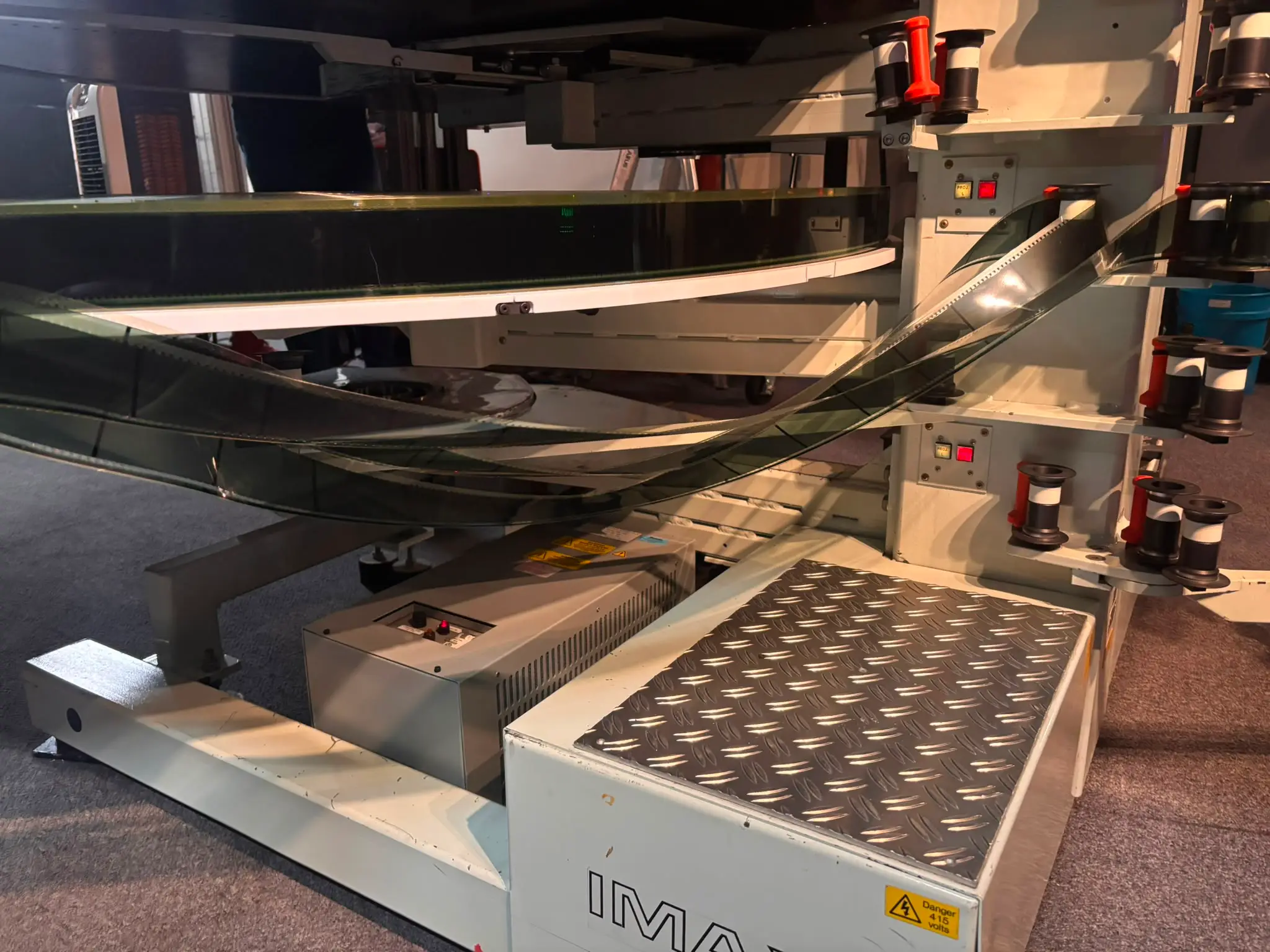 The Odyssey in 70mm is almost 300kg (LADbible)
