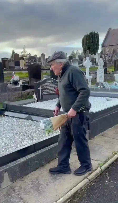 The Christmas ad highlights the issue of loneliness during the festive period.