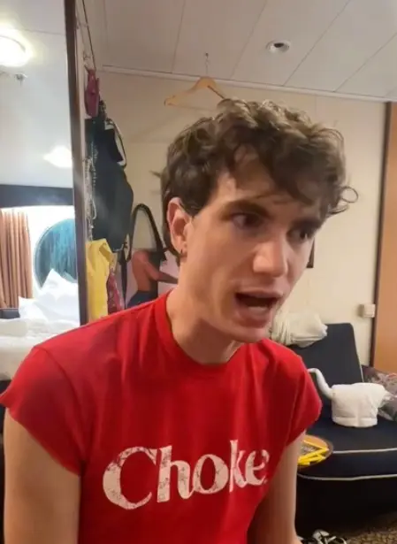 “Who knew that?" (Tiktok/MarcSebastianf)