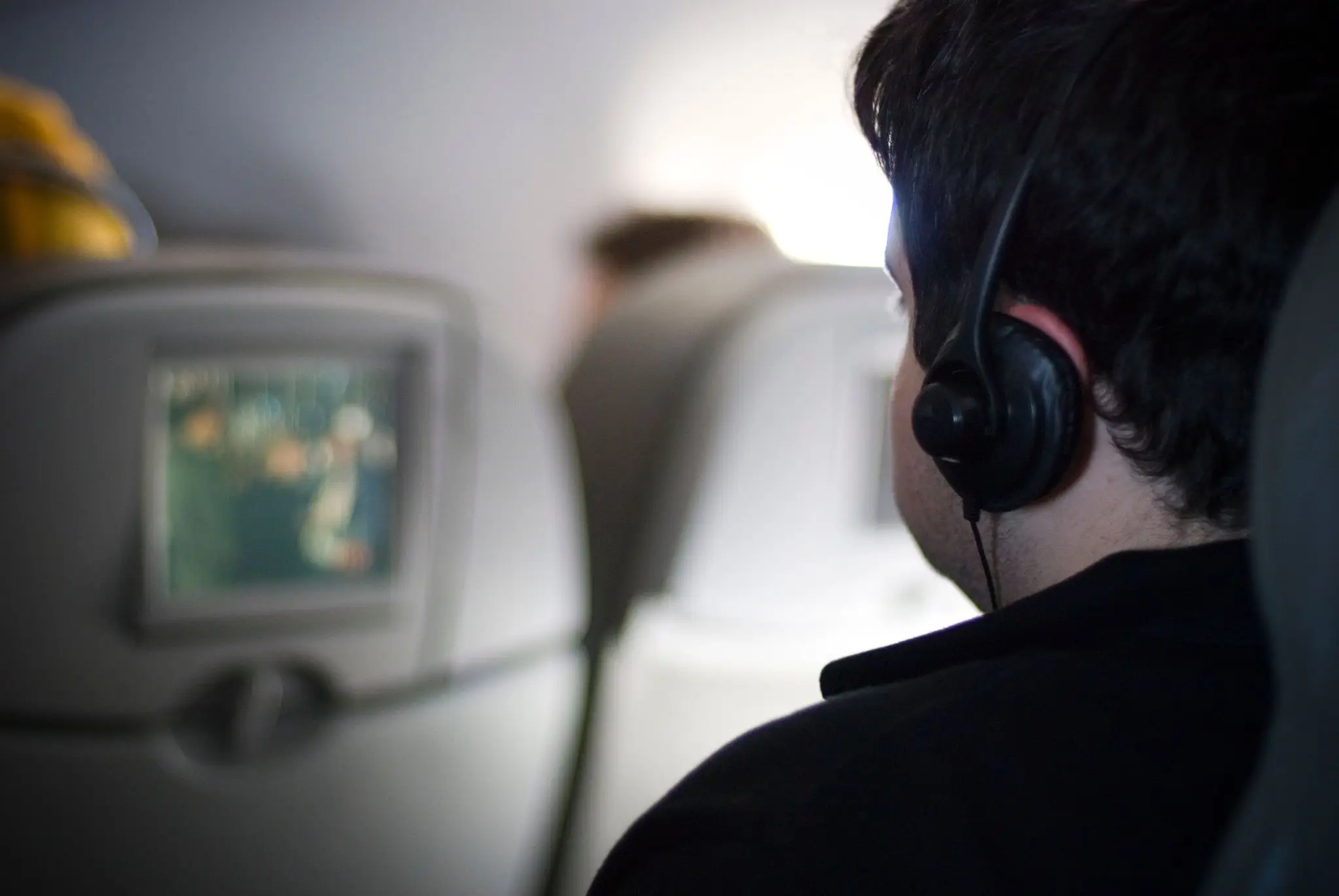 Raw-dogging is apparently the new travel trend this summer. (Getty Stock Image)