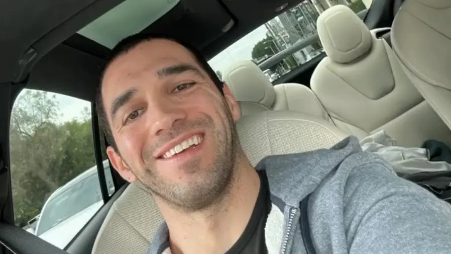 Instagram/adamrosevision