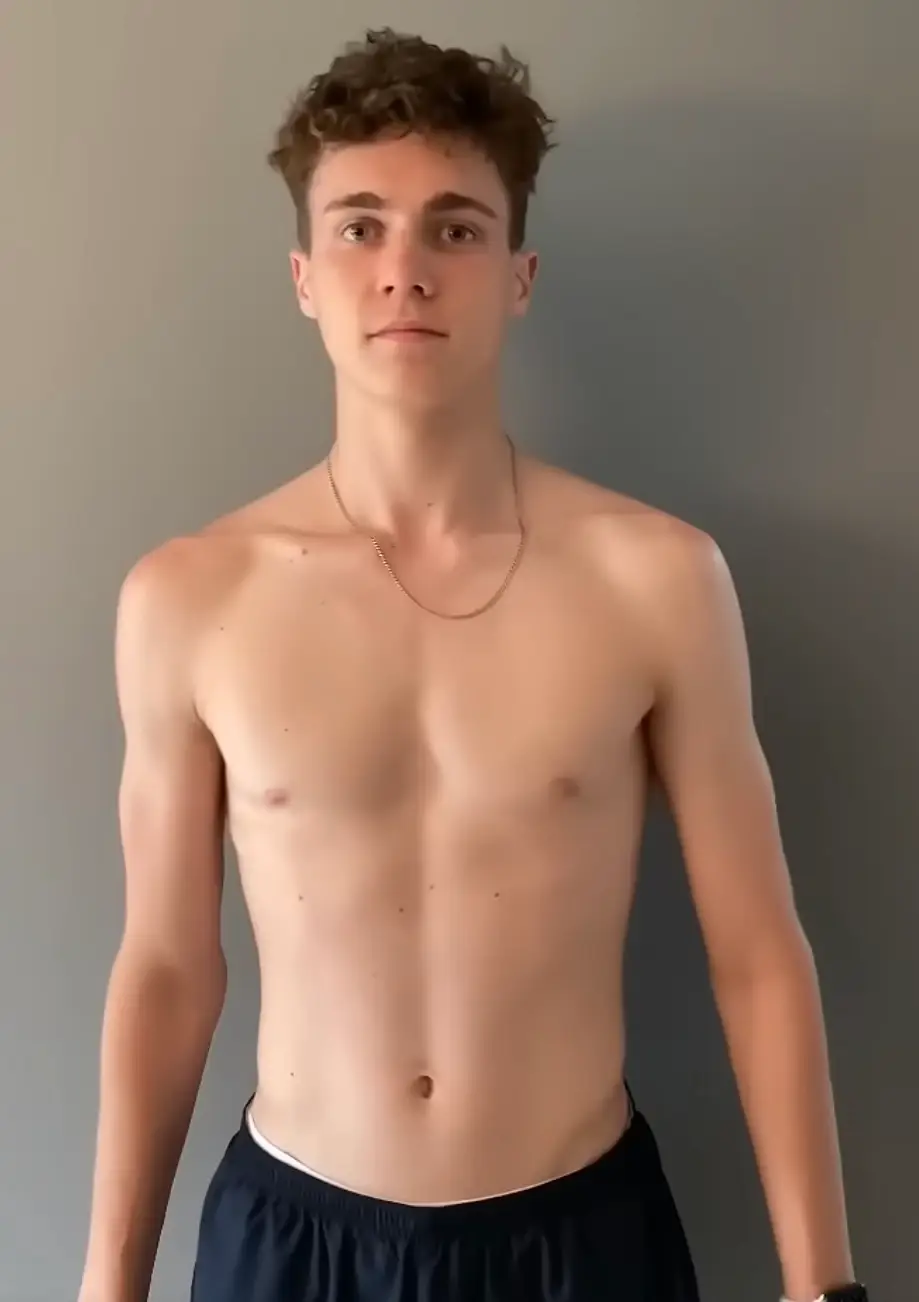 Cedrik Flipo embarked on a push-up challenge which grew increasingly difficult as time went on (YouTube/cedrikflipo)