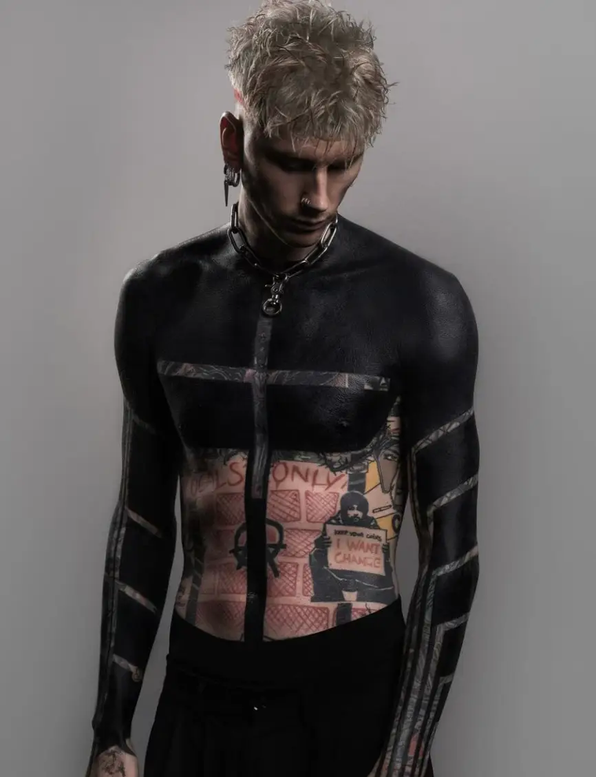 Machine Gun Kelly surprised fans with some new ink work.