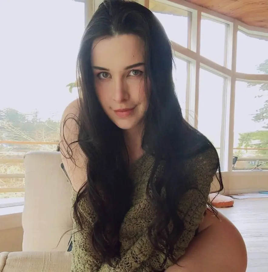 Aella's showering, or lack of showering, has made headlines.