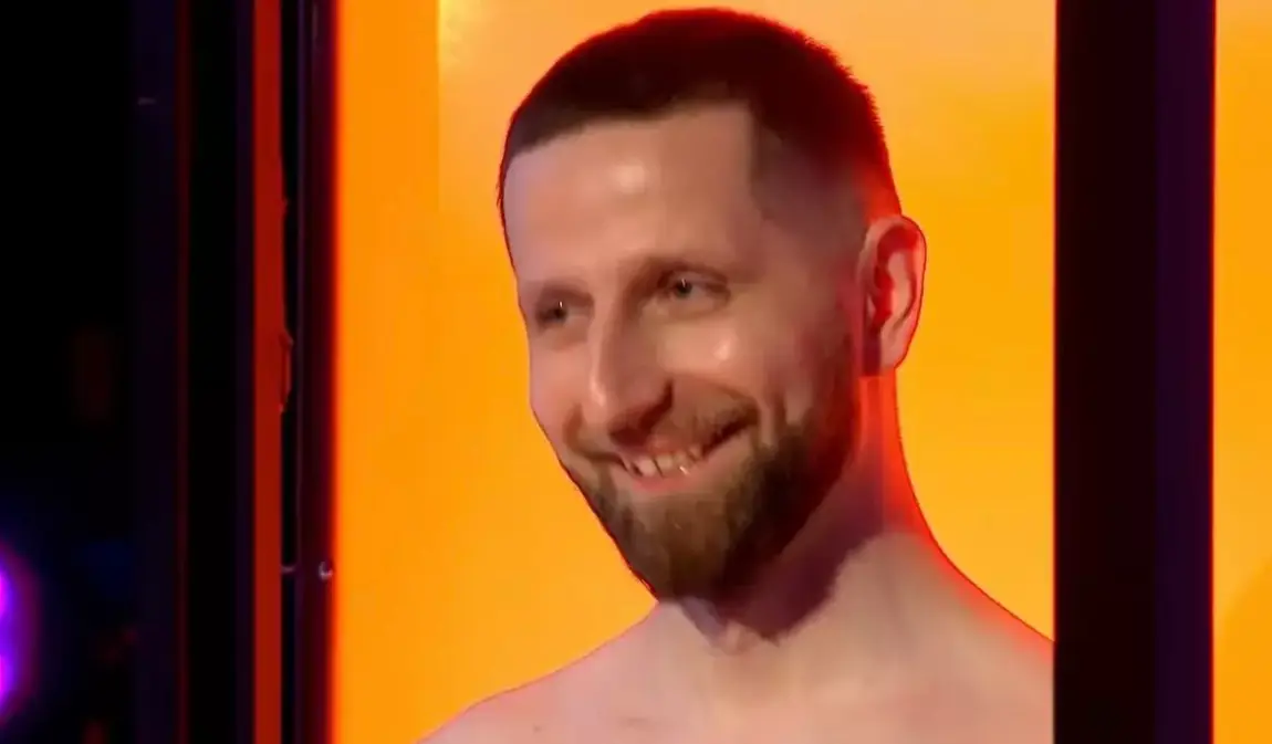 Maris' cheeky comment left host Anna Richardson stunned (Channel 4)