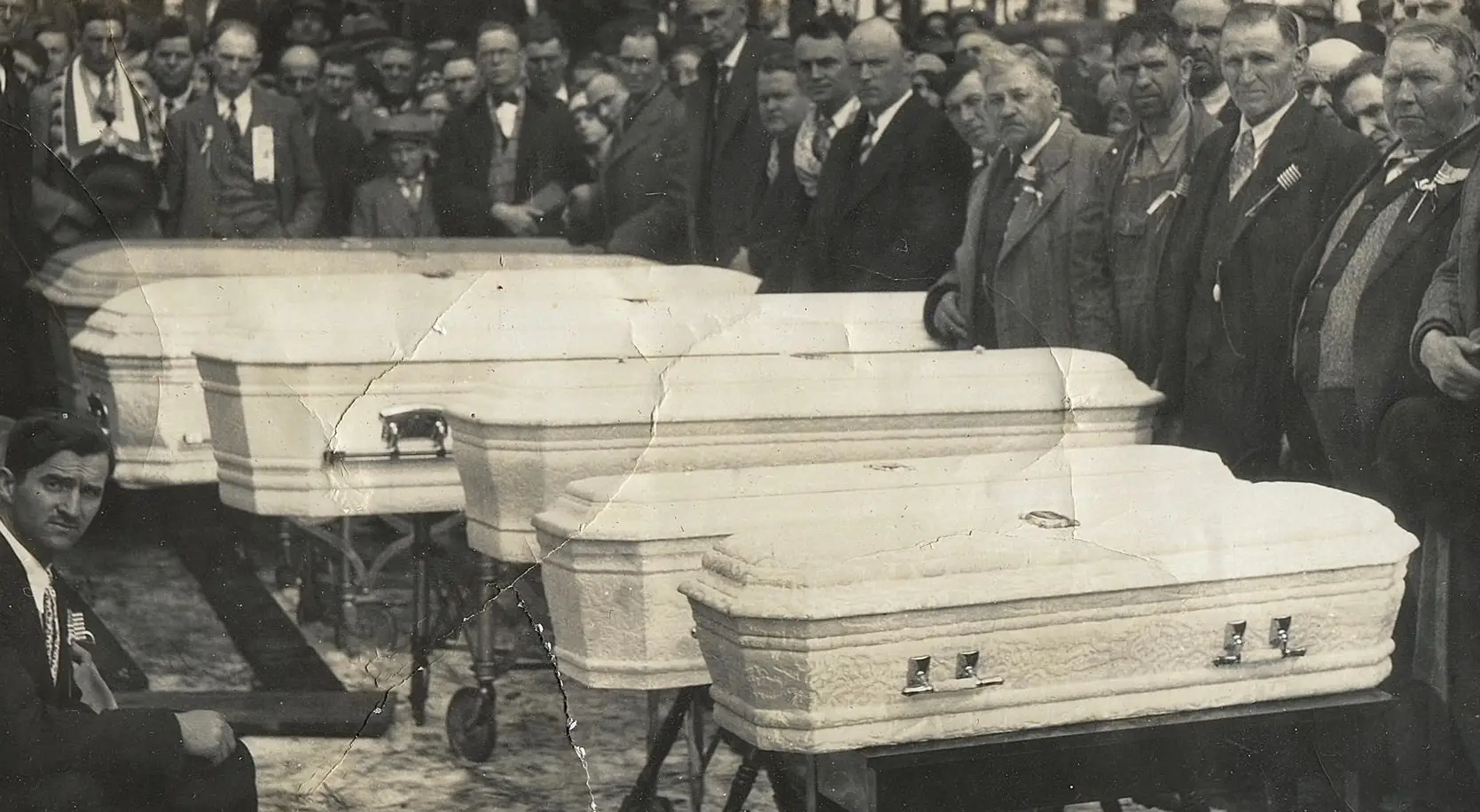 The victims of the Christmas Day massacre of 1929 (Fox 8)