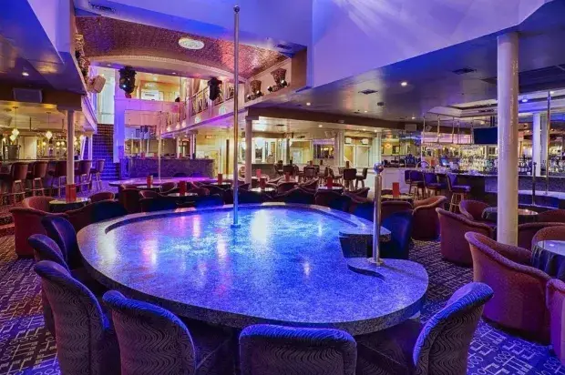 The club also has food services (The Penthouse Club)