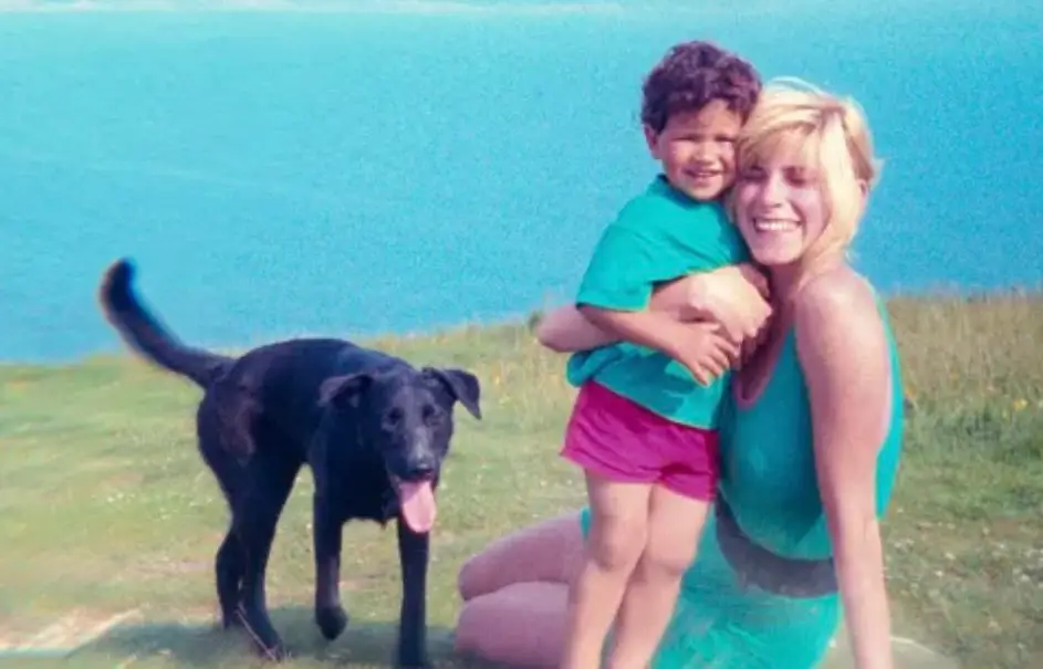 Alex Hanscombe was just two-years-old when he watched a man take his mother's life (Netflix)