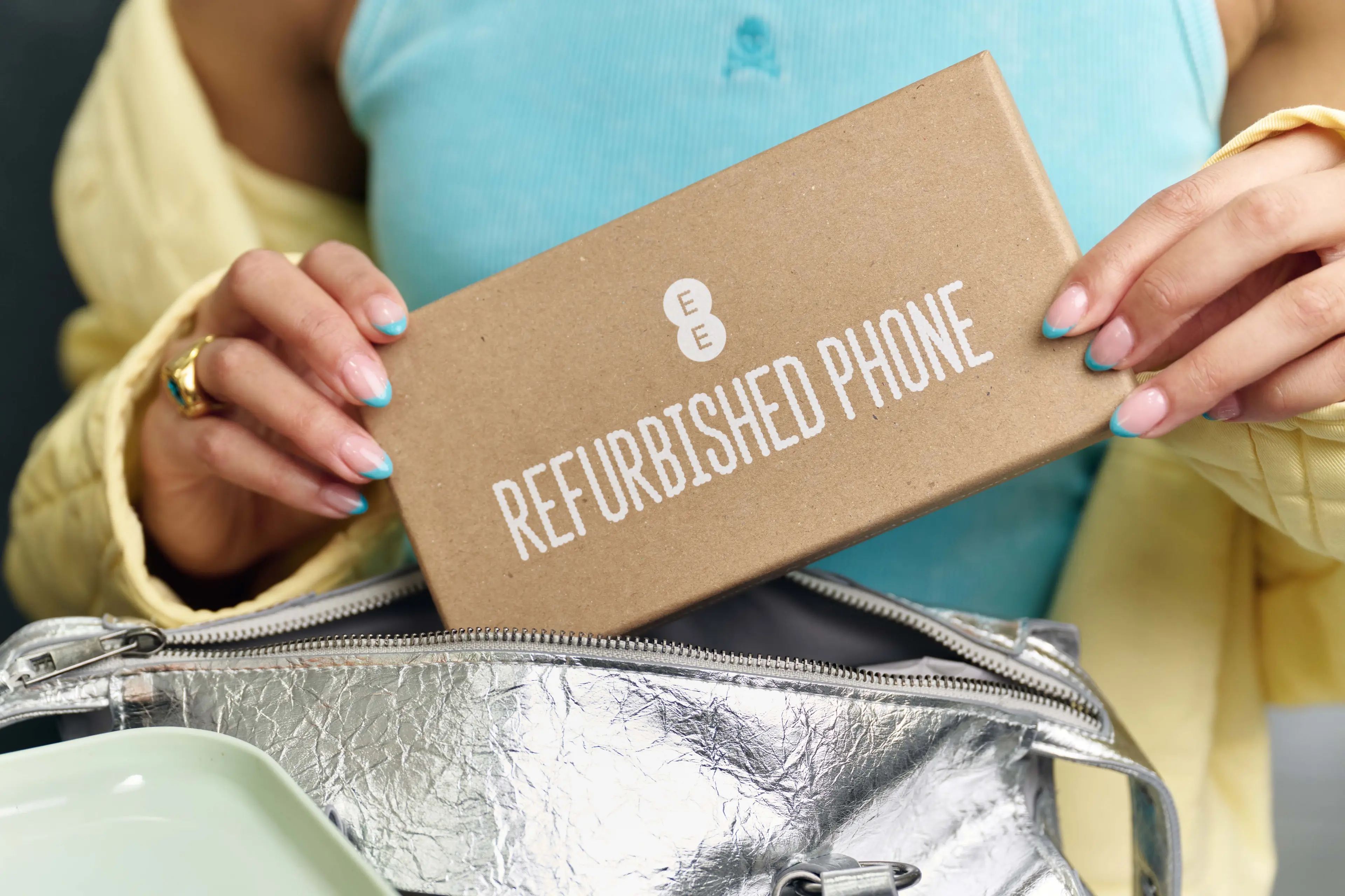 From Samsung to the Apple iPhone, there's no better place to secure a deal (EE)