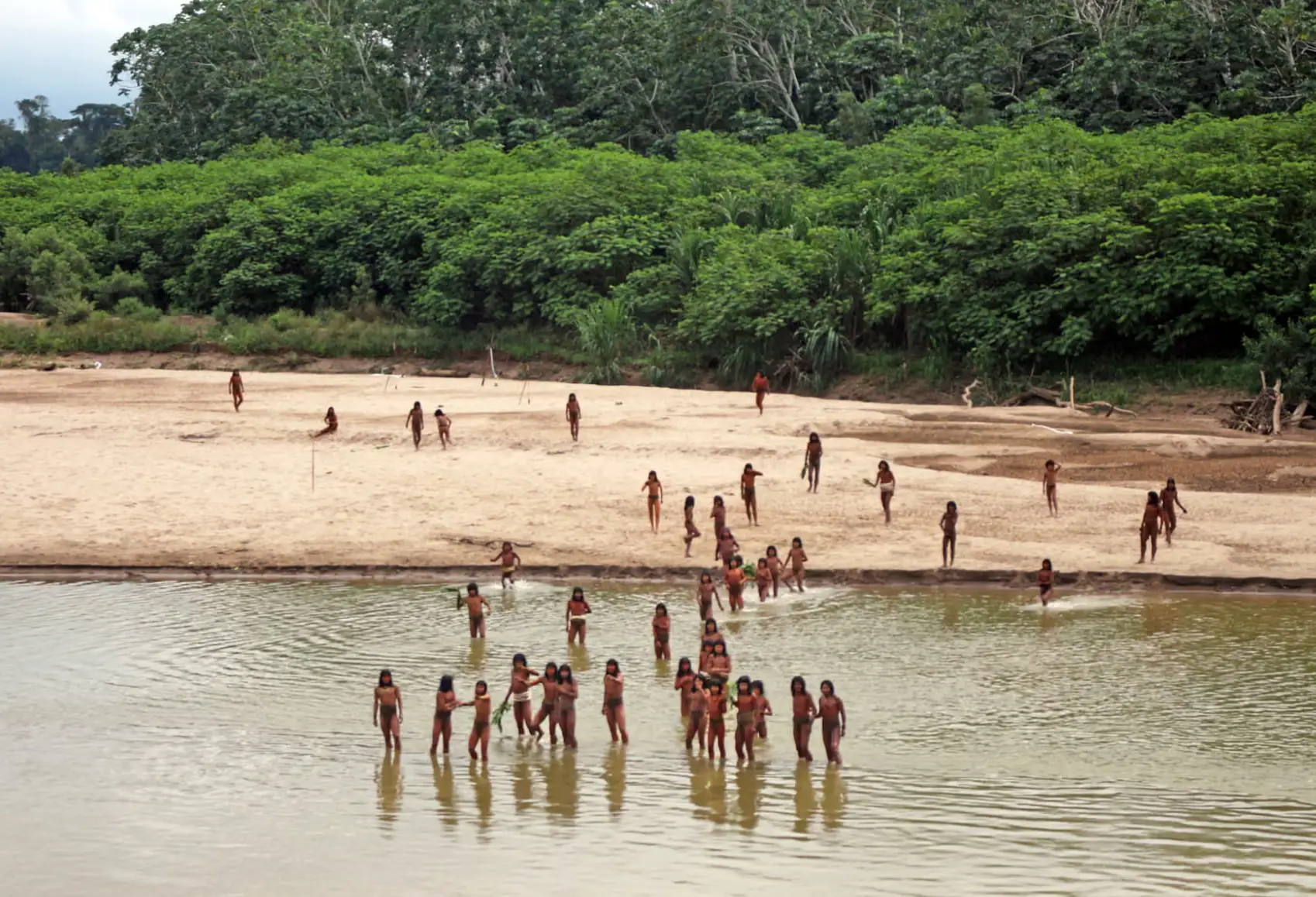 The tribe choose to live in isolation from the rest of the world (Survival International)