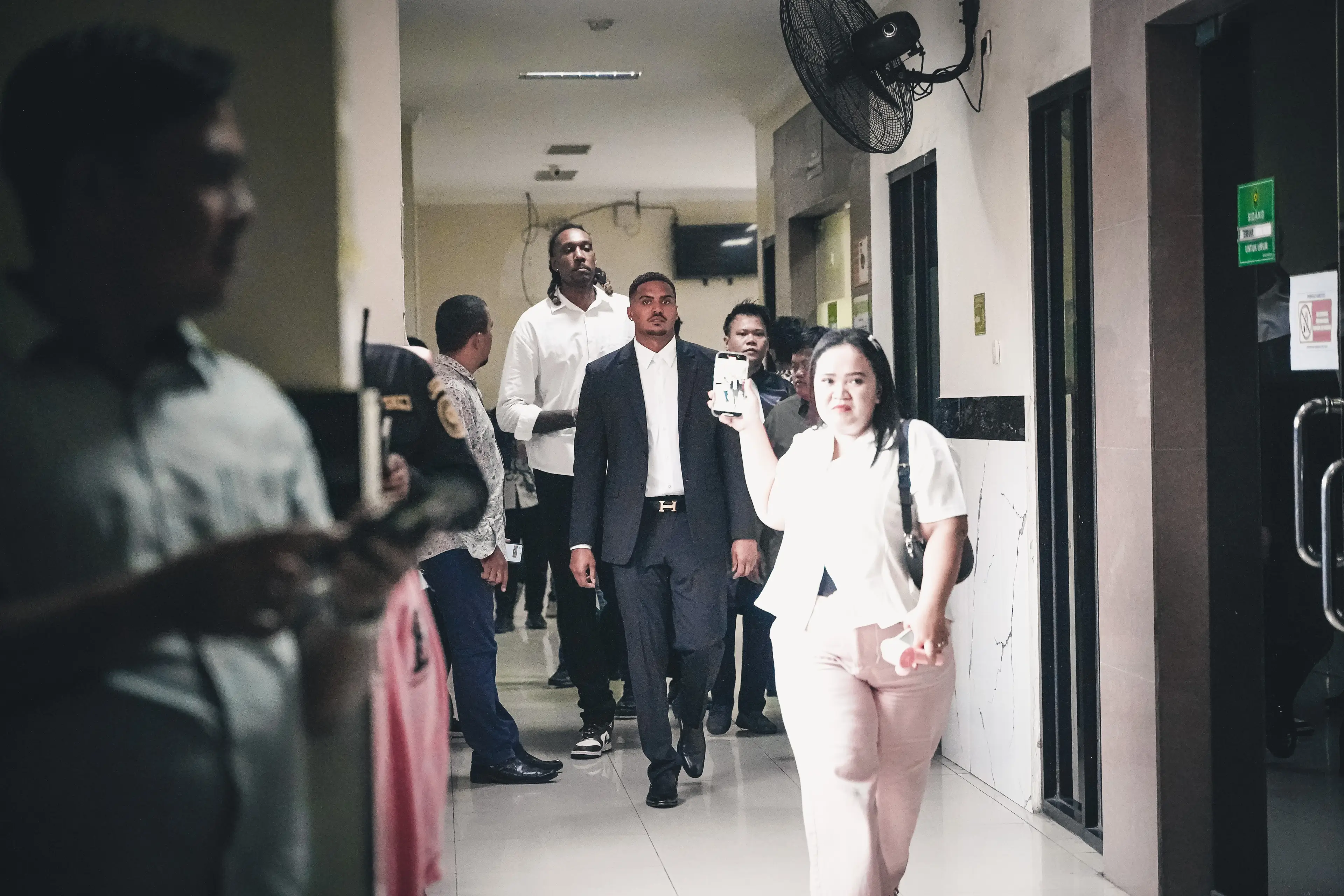 He is hoping to raise awareness and get deported back to the US (Court Shutter)