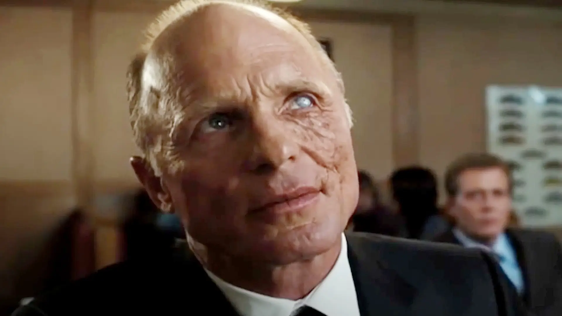 Ed Harris plays a terrifying villain. (Warner Brothers Pictures)