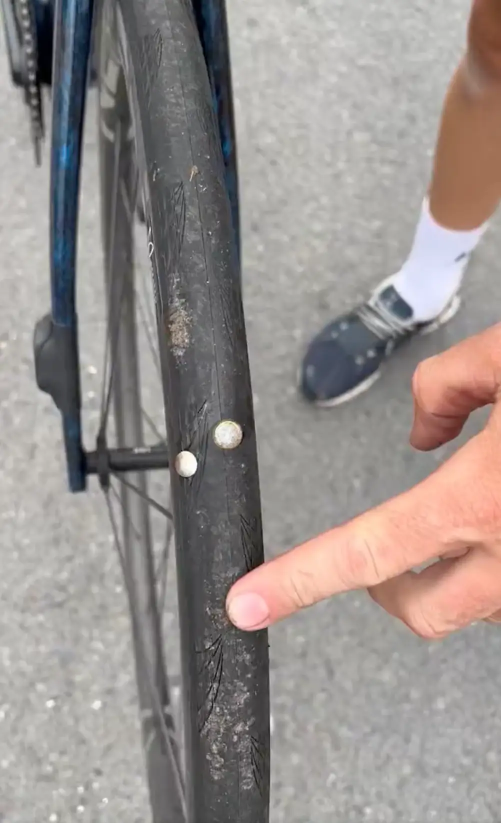 Lilian Calmejane shared a video of his tyres after the race.