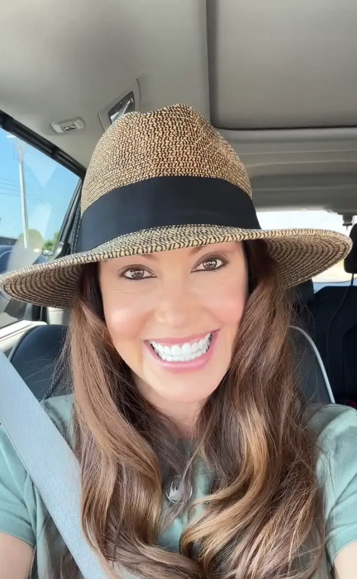Shannon Elizabeth still works occasionally as an actor, but stopped for 3 years to set up her foundation (Instagram)
