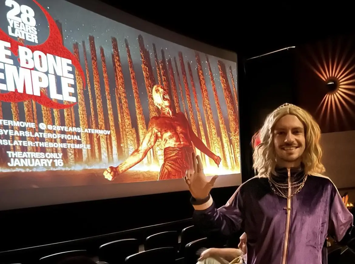 They attended an early screening of the film dressed as Sir Jimmy Crystal (Reddit/Rexlee102/Supplied)