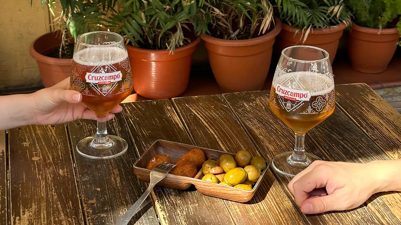 You could win a free pint of Cruzcampo with a mate