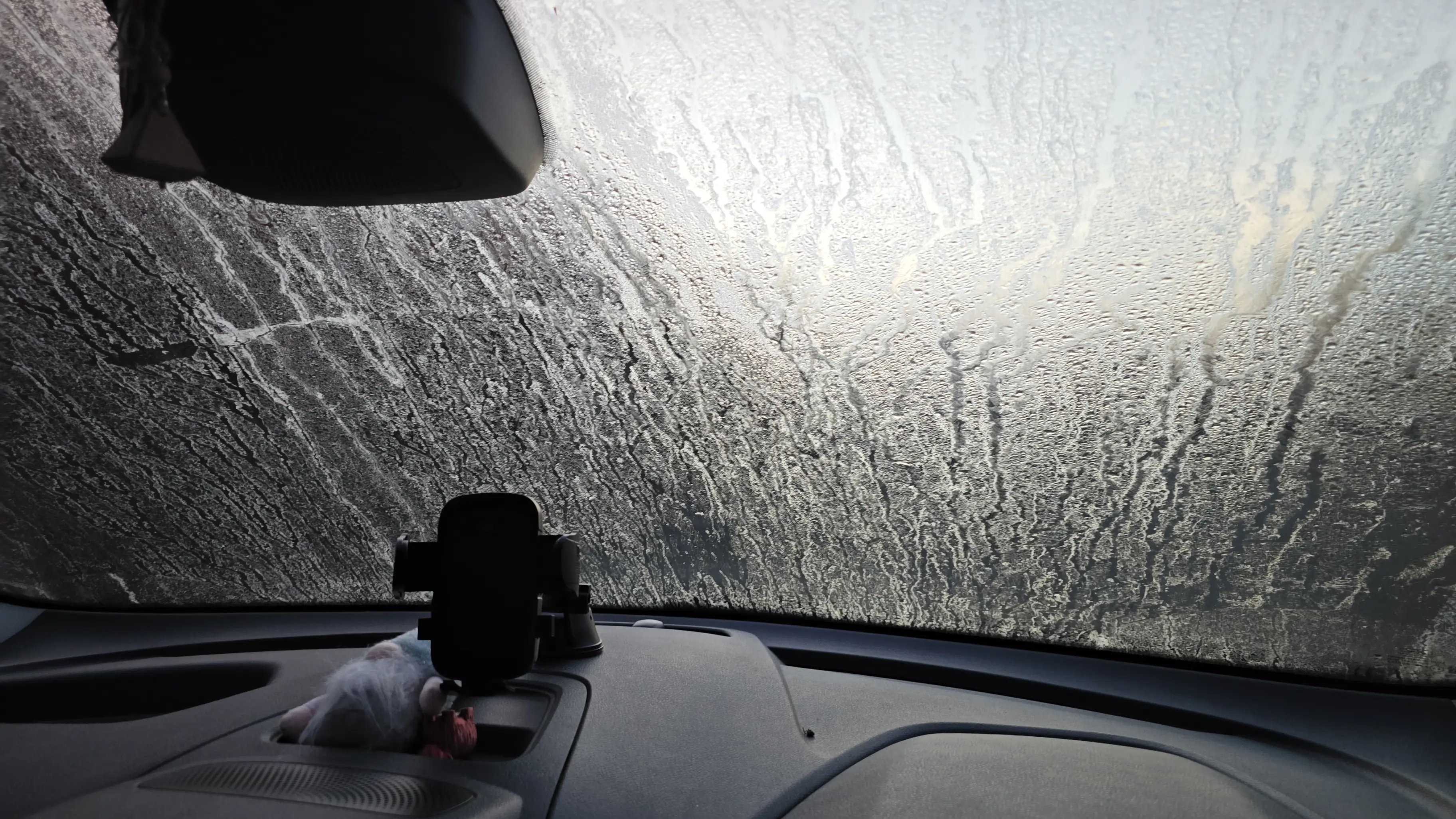 I'm sure you understand why you can't drive with your windscreen looking like that (Getty Stock Photo)