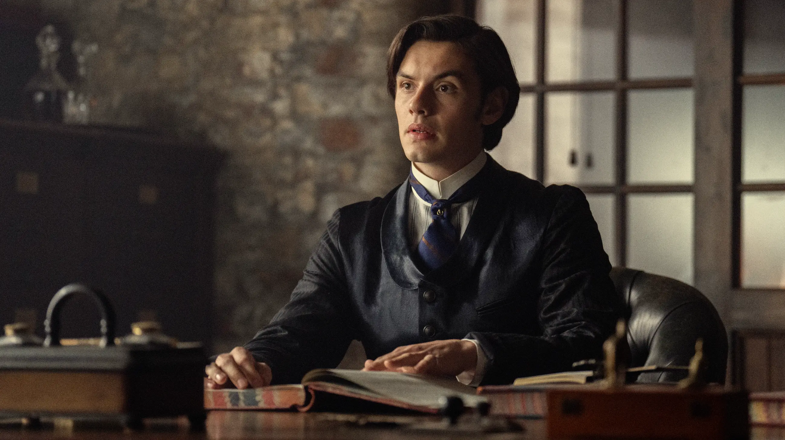 Edward Guinness takes over the family business with Arthur (Netflix)