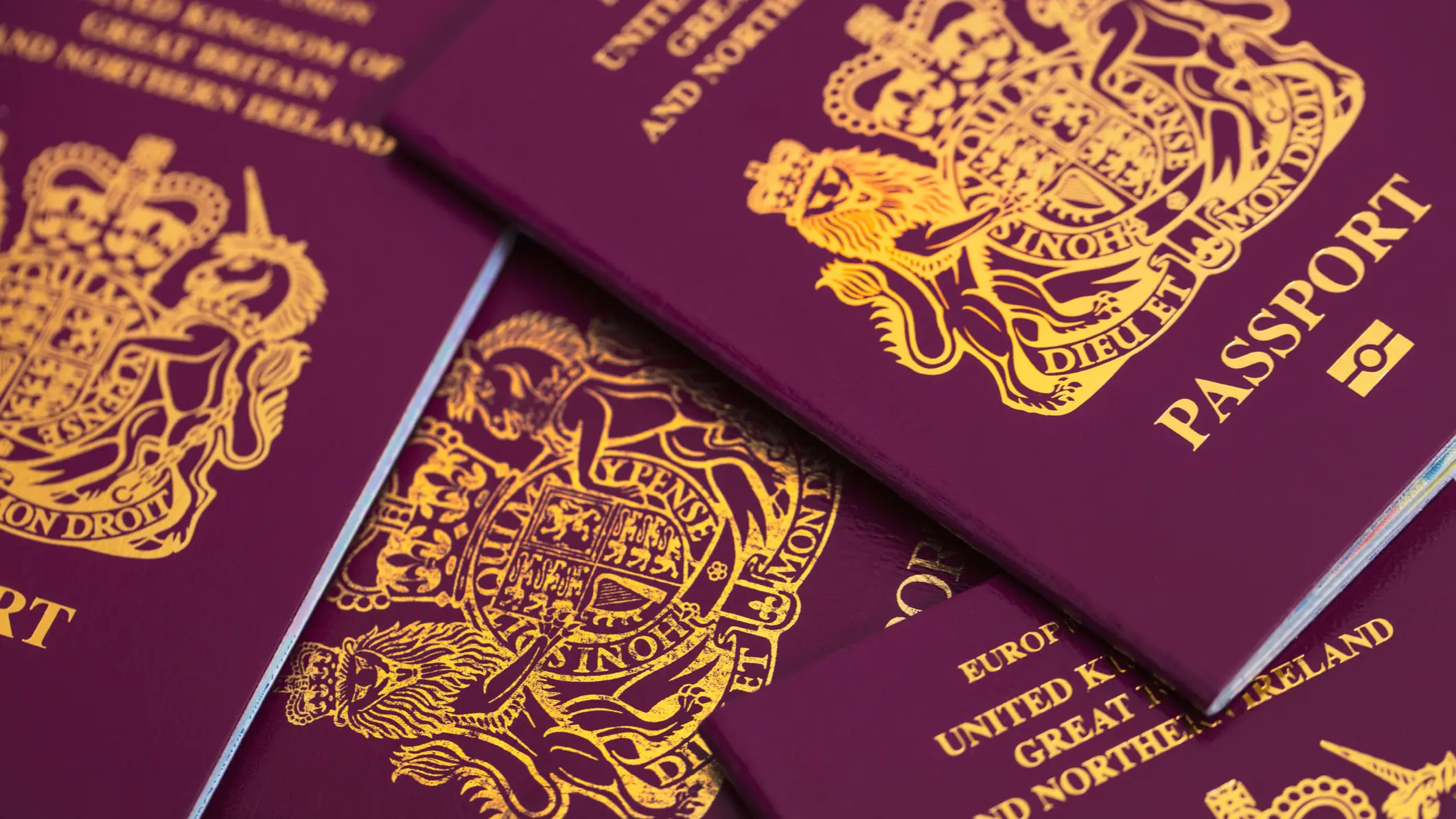 Warning issued to all Brits with a red passport ahead of summer