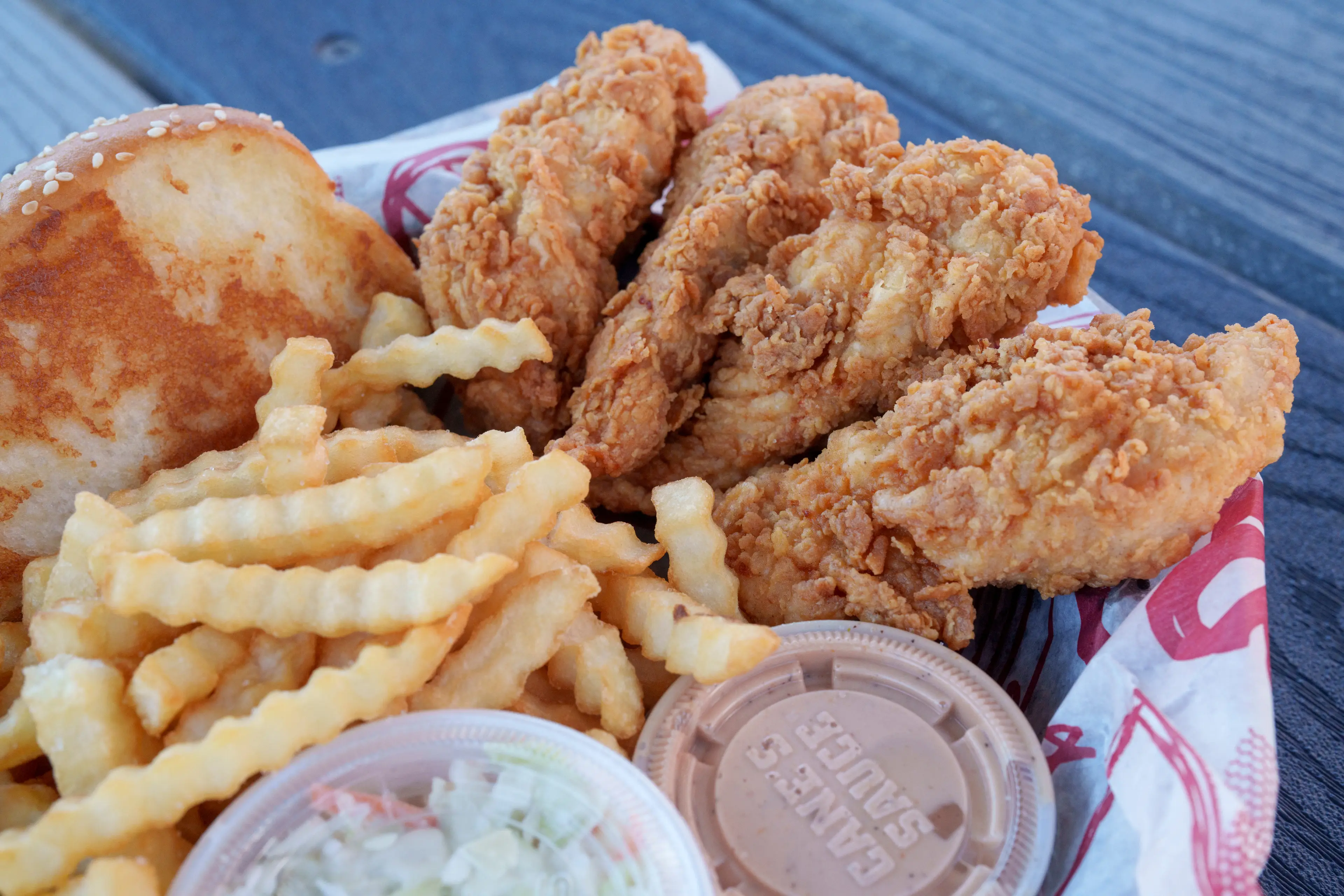 Yep, another fried chicken chain is coming ( Eric Thayer/Bloomberg via Getty Images)