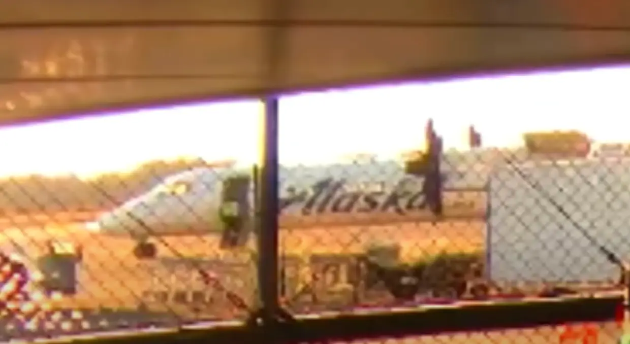 Russell somehow managed to get into the plane while it was moving (YouTube/Inside Edition)