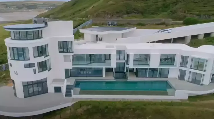 Chesil Cliff House is one of the most famous projects that Grand Designs ever showed (Channel 4)