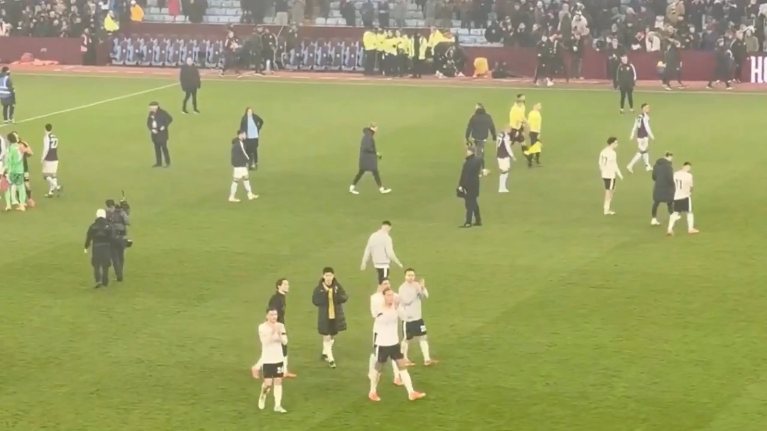 Liverpool fans spot what Darwin Nunez and Mo Salah did after Aston Villa draw 