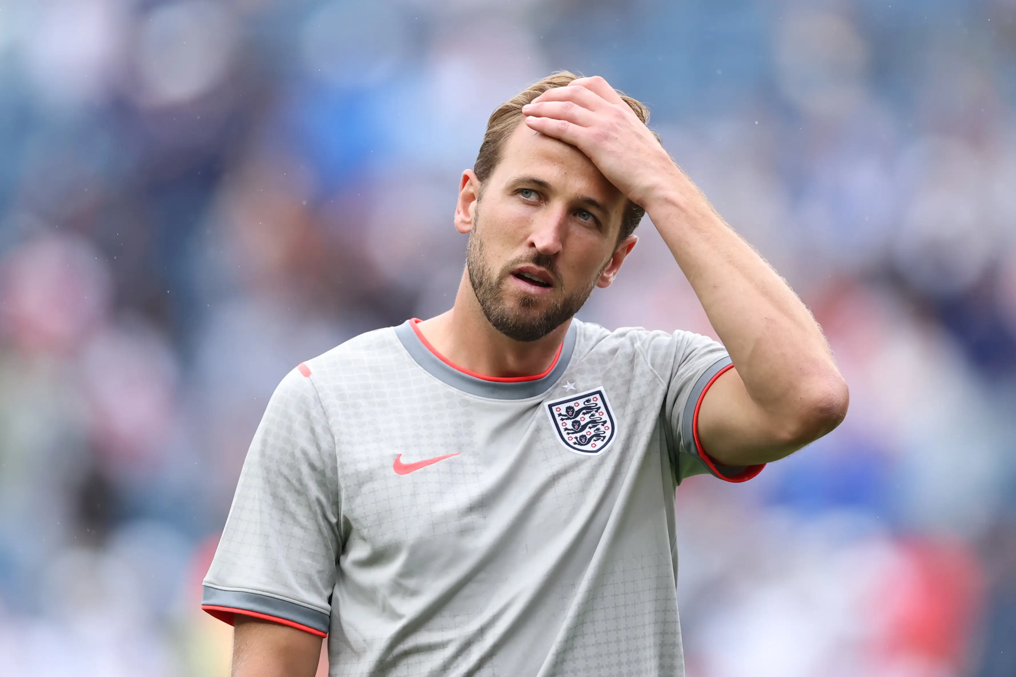 Harry Kane #9 of England looks on as he warms up prior to the FIFA World Cup 2026 Group L match between England and Ghana (Getty Images)